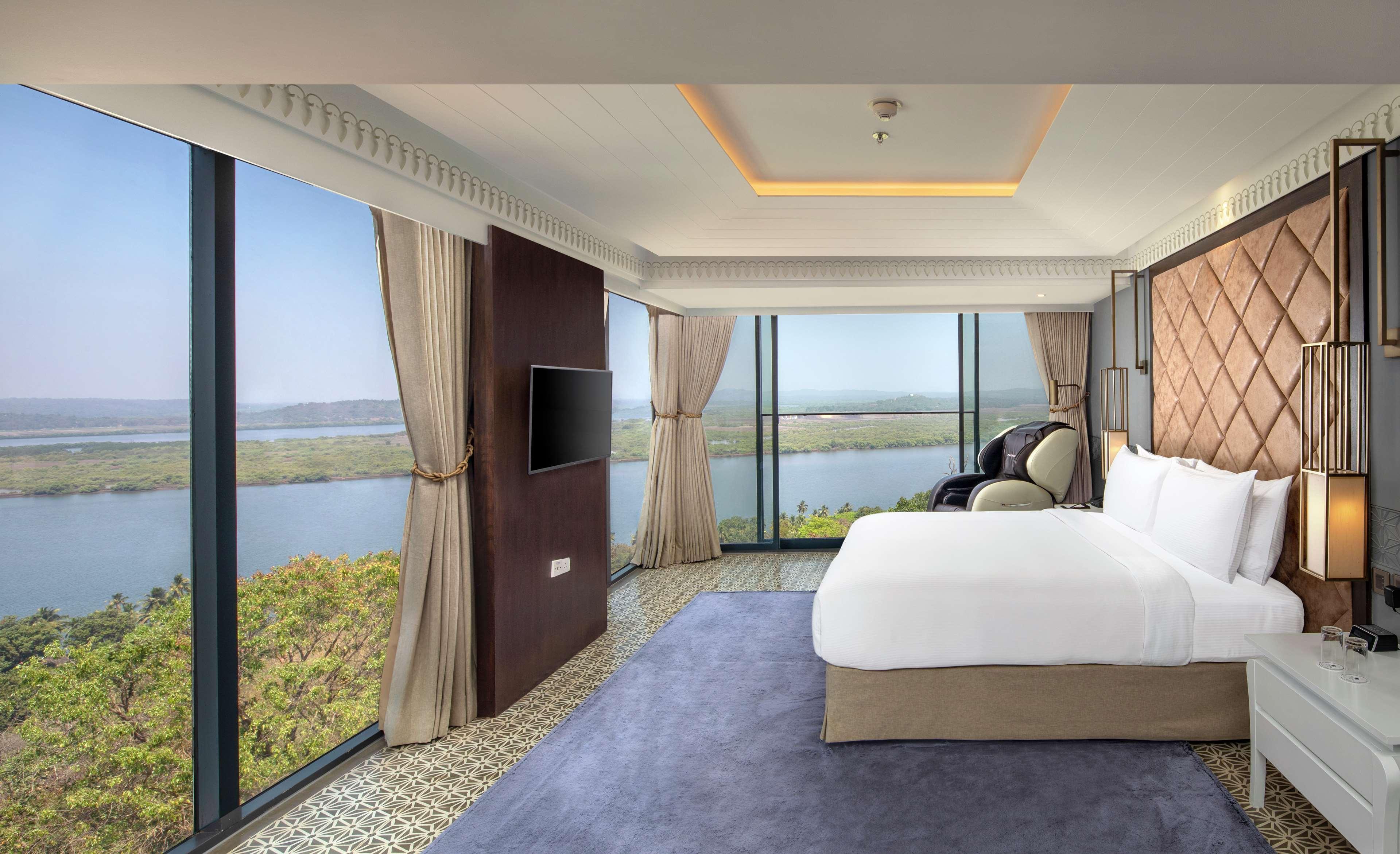 Hotel Doubletree By Hilton Goa - Panaji Extérieur photo