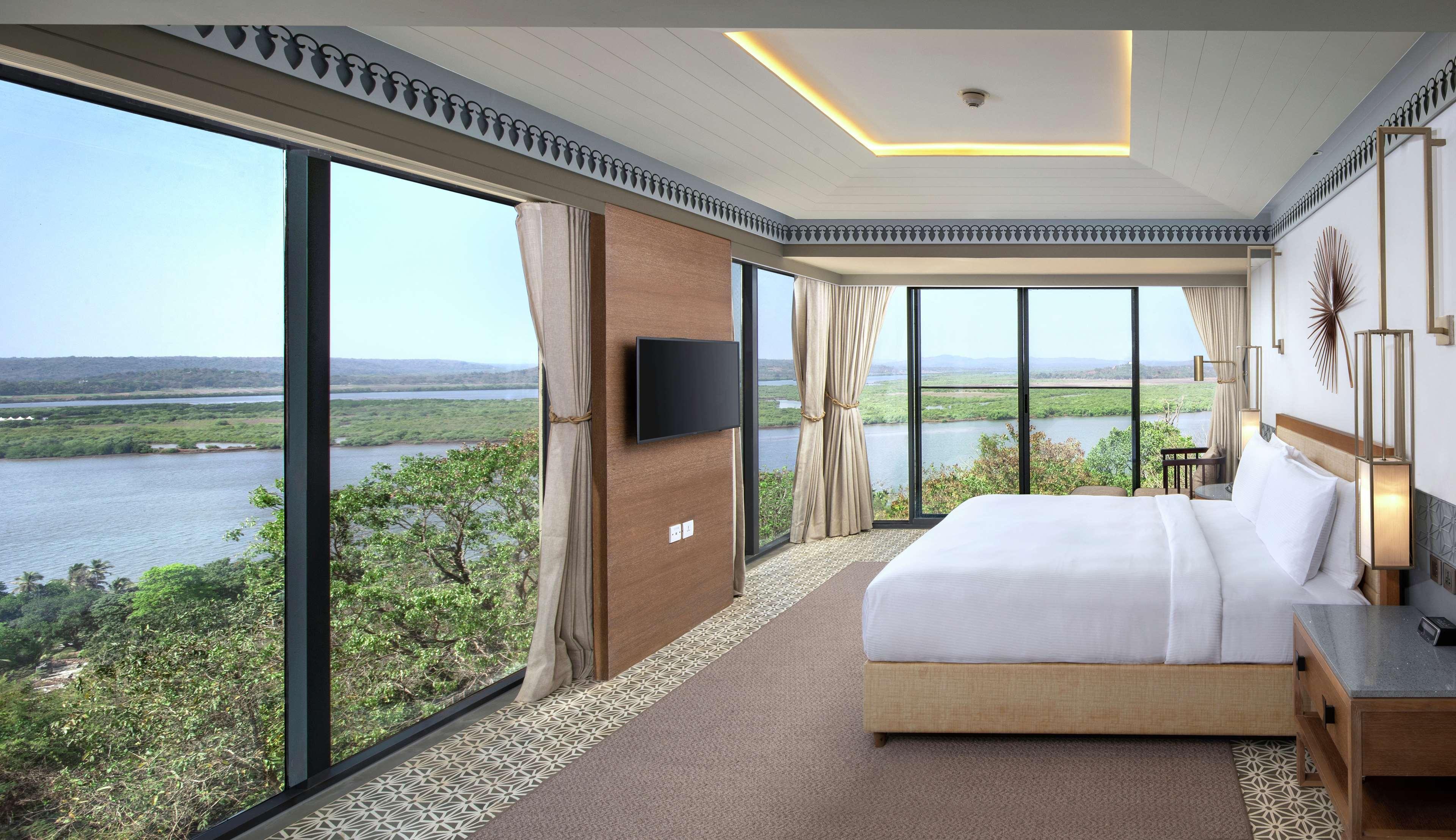 Hotel Doubletree By Hilton Goa - Panaji Extérieur photo