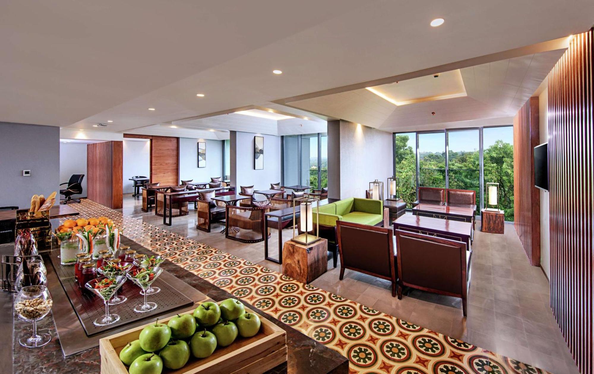 Hotel Doubletree By Hilton Goa - Panaji Extérieur photo