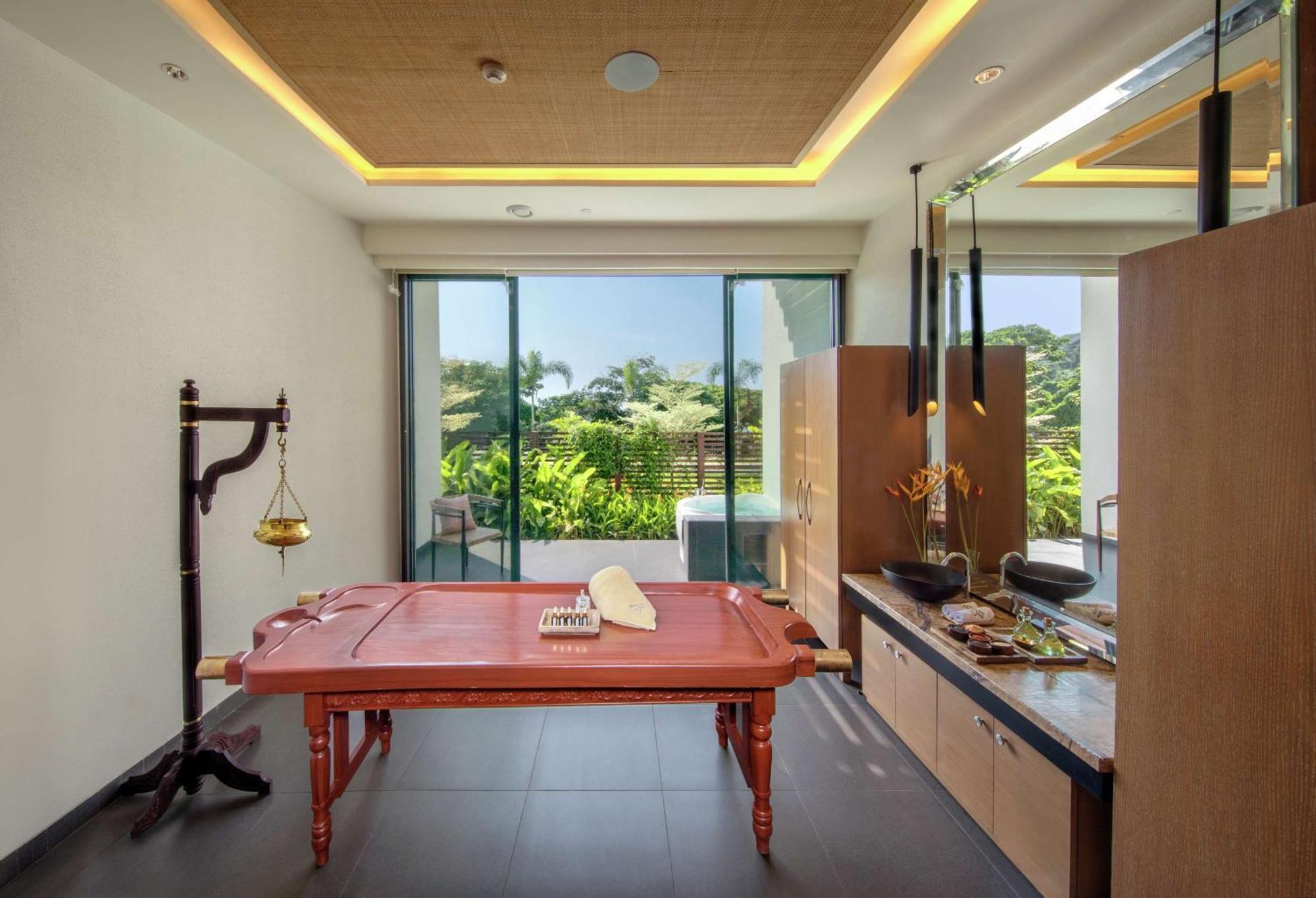 Hotel Doubletree By Hilton Goa - Panaji Extérieur photo
