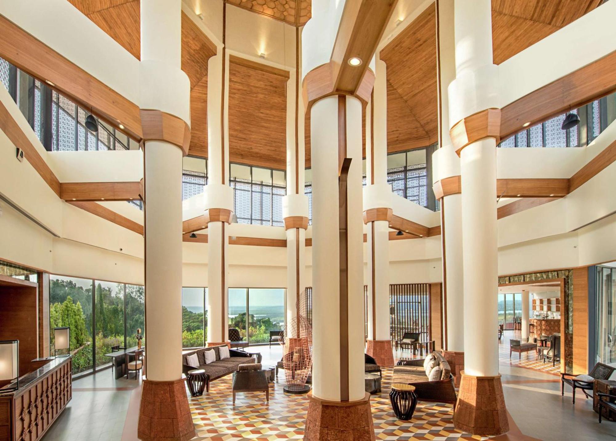 Hotel Doubletree By Hilton Goa - Panaji Extérieur photo